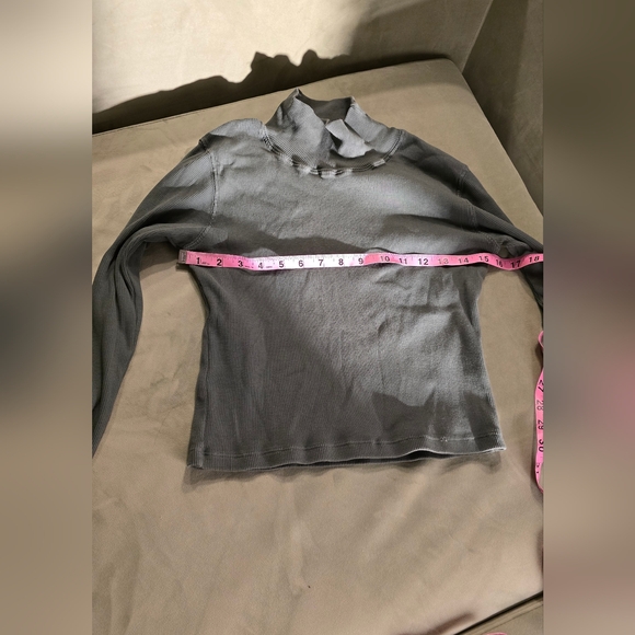 BBP Turtleneck - Picture 6 of 7